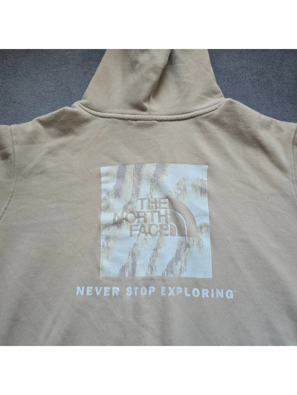 The North Face Tan Beige Pullover Hoodie Sweatshirt Mens XL Small Chest Logo